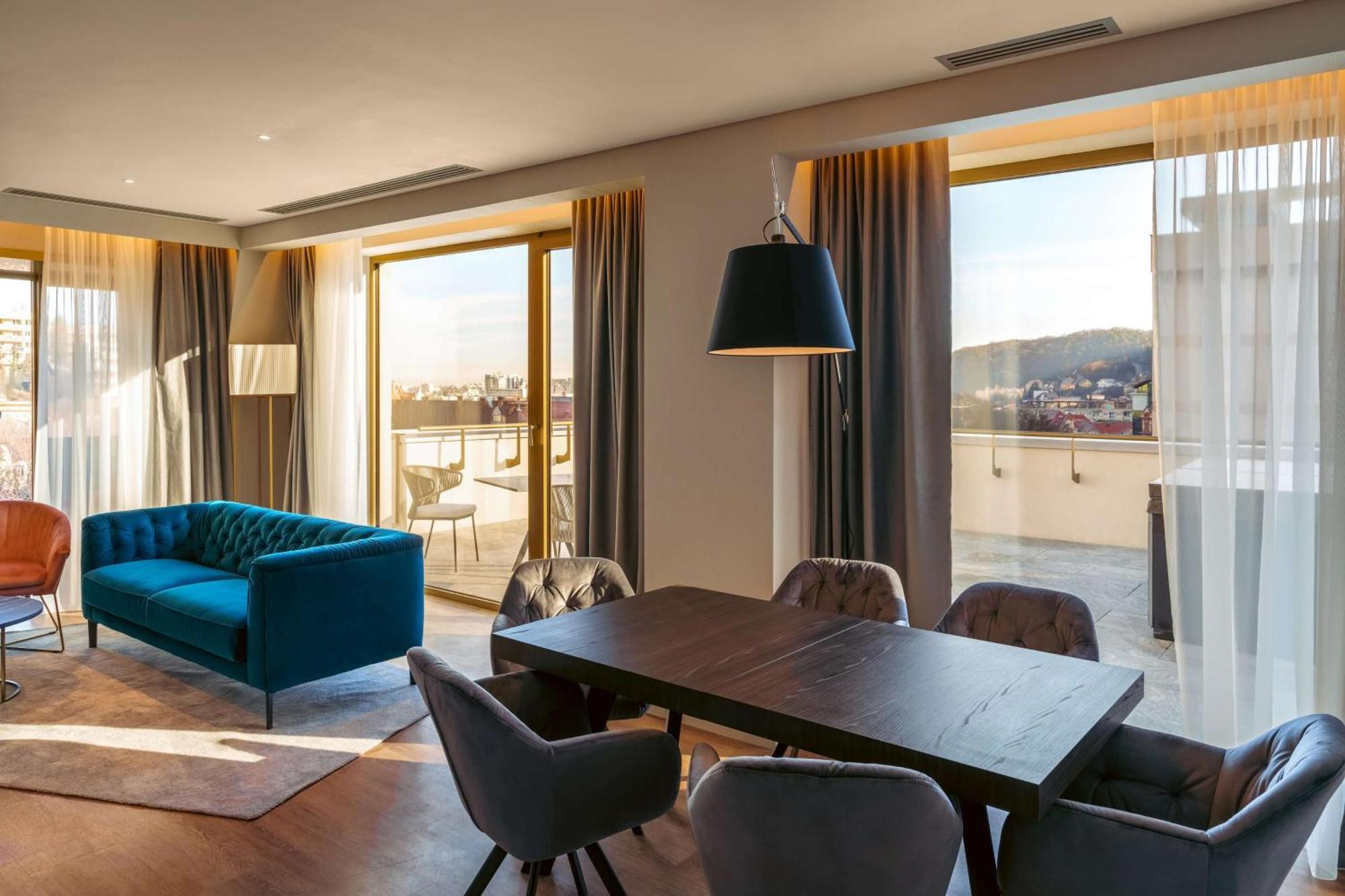 Radisson Blu Aurum Hotel, Брашов Экстерьер фото Suite at the Hotel
