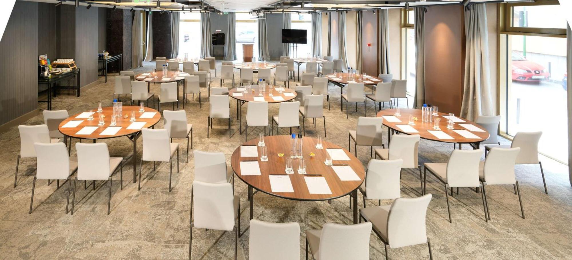 Radisson Blu Aurum Hotel, Брашов Экстерьер фото Meeting room